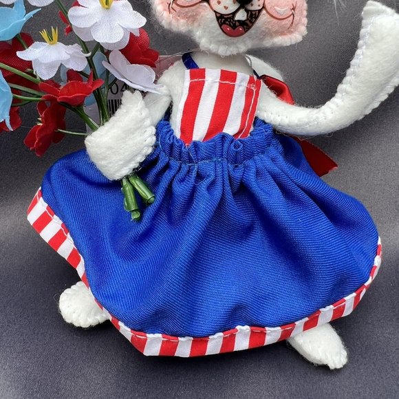 Annalee Dolls Patriotic Girl Mouse USA America July 4th Red White & Blue Flowers - Picture 6 of 12